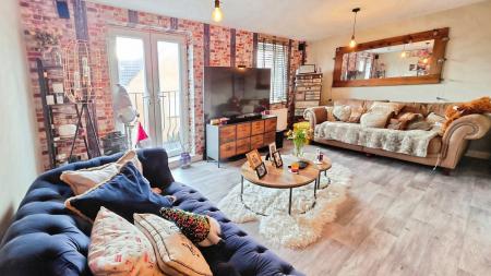 4 bedroom Semi-detached house for sale in Pentland Drive, Greylees, NG34