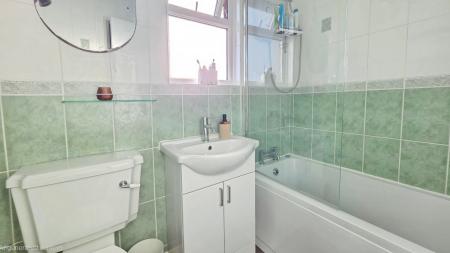 3 bedroom Semi-detached house for sale in Northfield Road, Ruskington, NG34