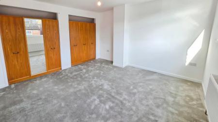 4 bedroom Detached bungalow for sale in Castle Terrace Road, Sleaford, NG34