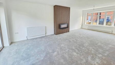 4 bedroom Detached bungalow for sale in Castle Terrace Road, Sleaford, NG34
