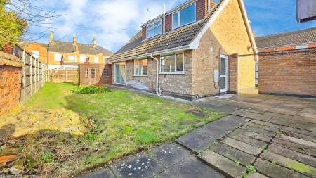4 bedroom Detached bungalow for sale in Castle Terrace Road, Sleaford, NG34