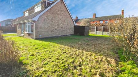 4 bedroom Detached bungalow for sale in Castle Terrace Road, Sleaford, NG34