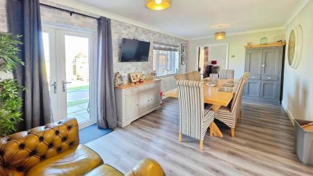 4 bedroom Detached house for sale in Tomlinson Way, Ruskington, NG34