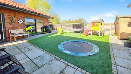 4 bedroom Detached house for sale in Tomlinson Way, Ruskington, NG34