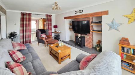 4 bedroom Detached house for sale in Tomlinson Way, Ruskington, NG34