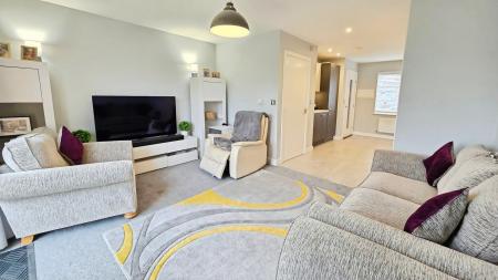 2 bedroom Semi-detached house for sale in Oakwood Close, Quarrington, Sleaford, NG34