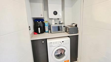 2 bedroom Semi-detached house for sale in Oakwood Close, Quarrington, Sleaford, NG34