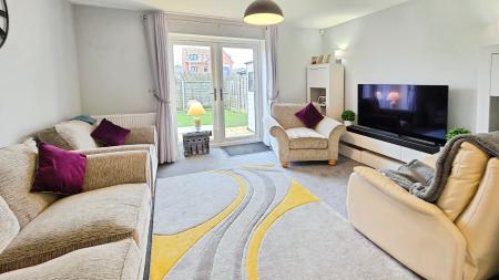 2 bedroom Semi-detached house for sale in Oakwood Close, Quarrington, Sleaford, NG34