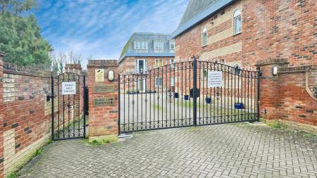 2 bedroom Flat for sale in Grosvenor Mews, Billingborough, NG34