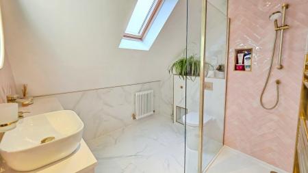 4 bedroom Semi-detached house for sale in The Sidings, Cranwell, NG34