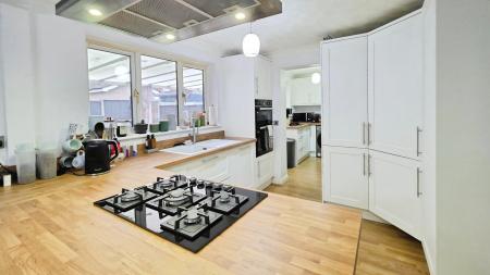 4 bedroom Detached house for sale in Wessex Close, Quarrington, Sleaford, NG34