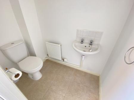 2 bedroom Maisonette to let in Pentland Drive, Greylees, Sleaford, NG34