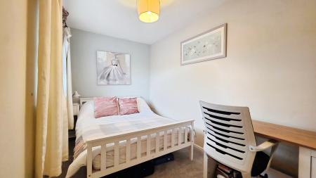 4 bedroom Detached house for sale in Sheldrake Road, Sleaford, NG34