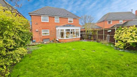 4 bedroom Detached house for sale in Sheldrake Road, Sleaford, NG34
