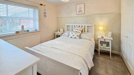 4 bedroom Detached house for sale in Sheldrake Road, Sleaford, NG34