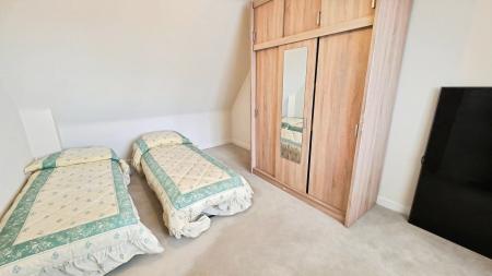 4 bedroom Semi-detached house for sale in Nassington Way, Sleaford, NG34