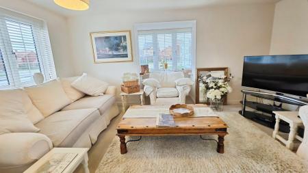 4 bedroom Semi-detached house for sale in Nassington Way, Sleaford, NG34