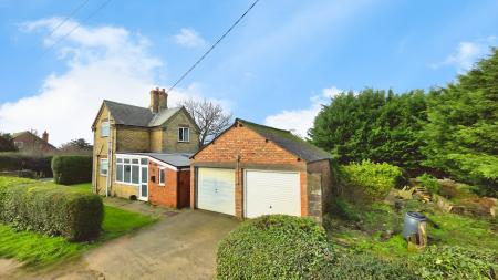 2 bedroom Detached house for sale in Roxholm, Leasingham, NG34
