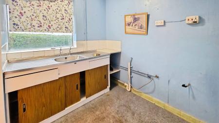 2 bedroom Detached house for sale in Roxholm, Leasingham, NG34