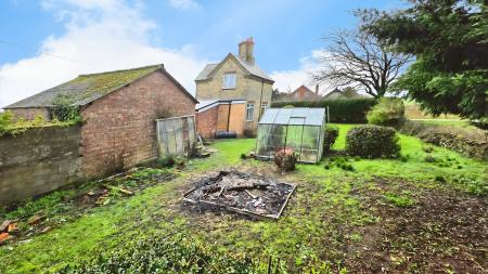 2 bedroom Detached house for sale in Roxholm, Leasingham, NG34