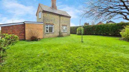 2 bedroom Detached house for sale in Roxholm, Leasingham, NG34