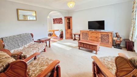 2 bedroom Semi-detached house for sale in Elmgarth, Sleaford, NG34