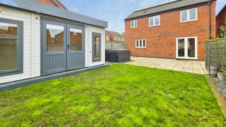 4 bedroom Detached house for sale in Glengarry Way, Greylees, Sleaford, NG34