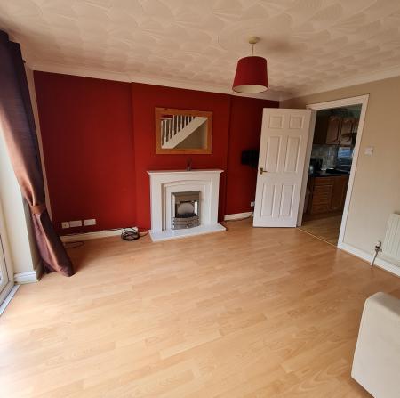 2 bedroom Semi-detached house to let in Bellview Road, Ruskington, NG34