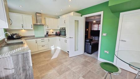 3 bedroom Semi-detached house for sale in Oakwood Close, Quarrington, Sleaford, NG34