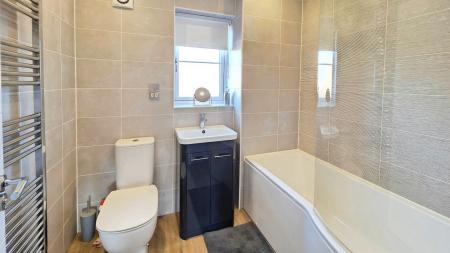 3 bedroom Semi-detached house for sale in Oakwood Close, Quarrington, Sleaford, NG34