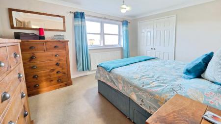 4 bedroom Detached house for sale in Discovery Close, Sleaford, NG34