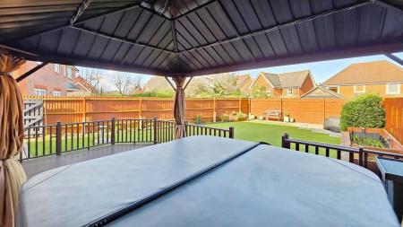 4 bedroom Detached house for sale in Discovery Close, Sleaford, NG34