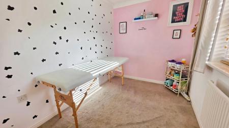 4 bedroom Detached house for sale in Discovery Close, Sleaford, NG34