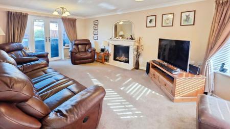 4 bedroom Detached house for sale in Discovery Close, Sleaford, NG34