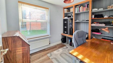 4 bedroom Detached house for sale in Discovery Close, Sleaford, NG34