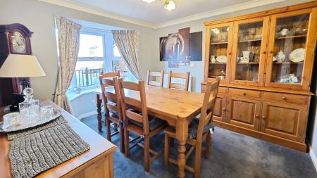 4 bedroom Detached house for sale in Discovery Close, Sleaford, NG34