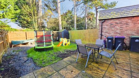 3 bedroom Semi-detached house for sale in Pell Close, Sleaford, NG34