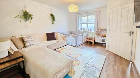 3 bedroom Semi-detached house for sale in Pell Close, Sleaford, NG34