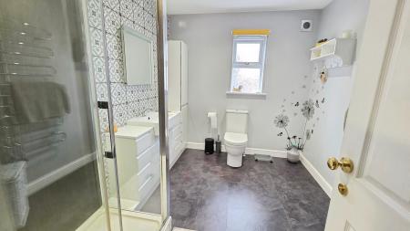 5 bedroom Detached house for sale in Blasson Way, Billingborough, NG34