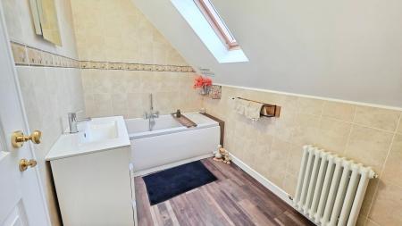 5 bedroom Detached house for sale in Blasson Way, Billingborough, NG34