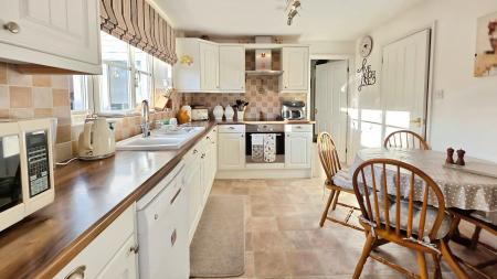 3 bedroom Detached house for sale in Barley Close, Heckington, NG34