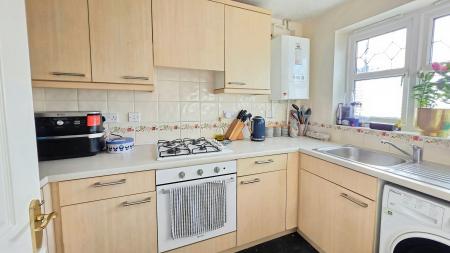 3 bedroom Semi-detached house for sale in Redwood Avenue, Southfields, Sleaford, NG34