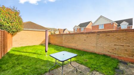 3 bedroom Semi-detached house for sale in Redwood Avenue, Southfields, Sleaford, NG34