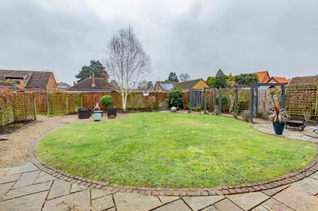4 bedroom Detached house to let in Wellington Close, Sleaford, NG34