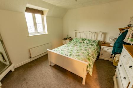 4 bedroom Detached house to let in Wellington Close, Sleaford, NG34