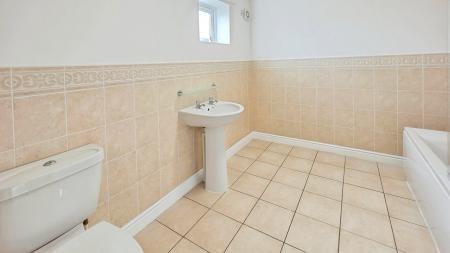 4 bedroom Detached house for sale in Orchard Close, Great Hale, NG34