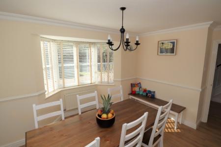 4 bedroom Detached house to let in Bristow Road, Cranwell, NG34