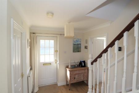 4 bedroom Detached house to let in Bristow Road, Cranwell, NG34