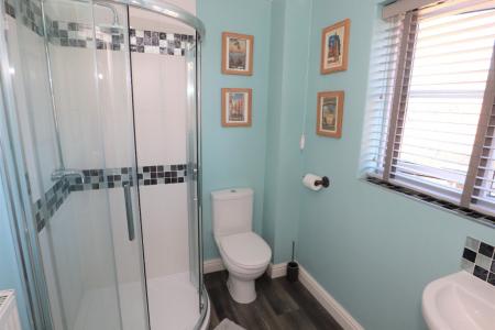 4 bedroom Detached house to let in Bristow Road, Cranwell, NG34