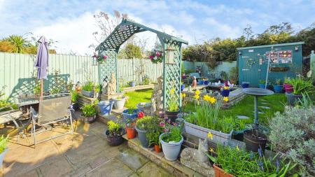 2 bedroom Semi-detached house for sale in Meadowbrook, Ruskington, NG34